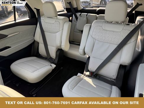 Used 2025 Ford Explorer Platinum w/ Ultimate Package image 36