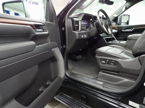 Used 2025 GMC Sierra 2500 Denali w/ Denali Reserve Package image 49