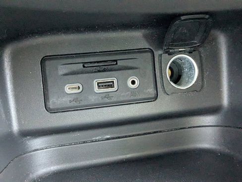 Used 2022 Chevrolet Equinox LT FWD image 22