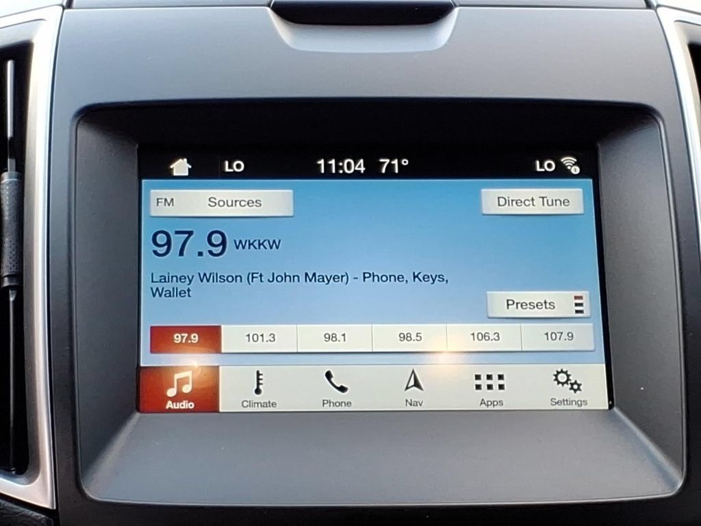 Used 2019 Ford Edge SEL w/ Equipment Group 201A AWD/4WD image 19