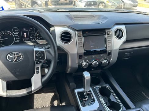 Used 2018 Toyota Tundra SR5 w/ SR5 Upgrade Package RWD image 19
