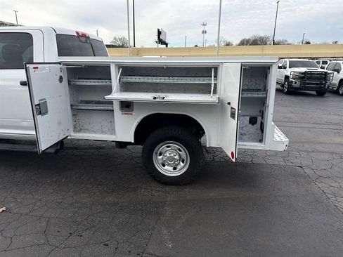 Used 2022 RAM 2500 Tradesman image 16