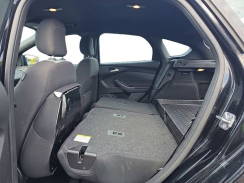 Used 2017 Ford Focus ST FWD image 10