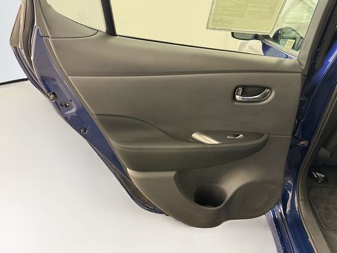 Used 2024 Nissan Leaf S FWD image 26