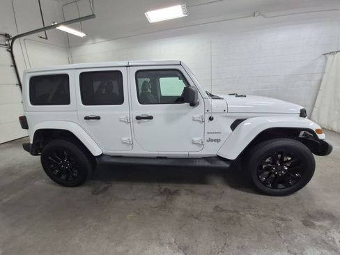 Used 2021 Jeep Wrangler Unlimited Sahara w/ Cold Weather Group AWD/4WD image 3
