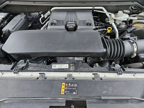 Used 2024 Chevrolet Colorado ZR2 w/ Technology Package image 36