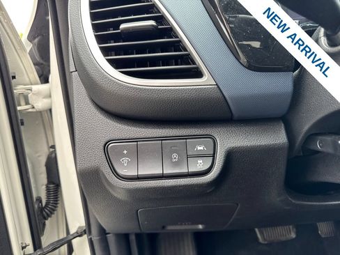 Used 2023 Kia Seltos S w/ Navigation Package AWD/4WD image 19
