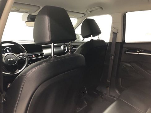 New 2025 Kia Seltos EX image 21