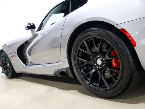 Used 2017 Dodge Viper ACR w/ Extreme Aero Package RWD image 20