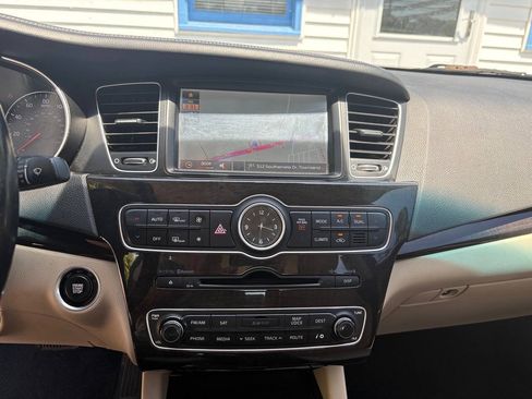 Used 2014 Kia Cadenza Premium FWD image 16