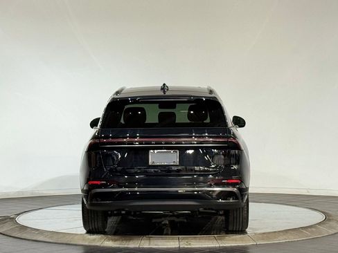 New 2026 Lincoln Nautilus Reserve w/ Jet Appearance Package AWD/4WD image 8