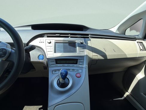 Used 2012 Toyota Prius Two FWD image 10