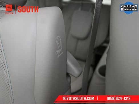 Used 2018 Chrysler Pacifica Limited w/ Advanced Safetytec Group image 48