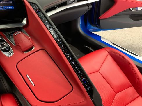 Used 2024 Chevrolet Corvette Stingray Preferred Cpe w/ 2LT RWD image 27