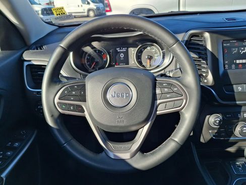 Certified 2019 Jeep Cherokee Latitude Plus image 10