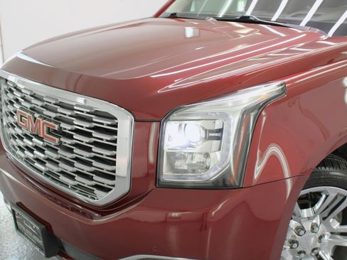 Used 2019 GMC Yukon Denali w/ Denali Ultimate Package image 17