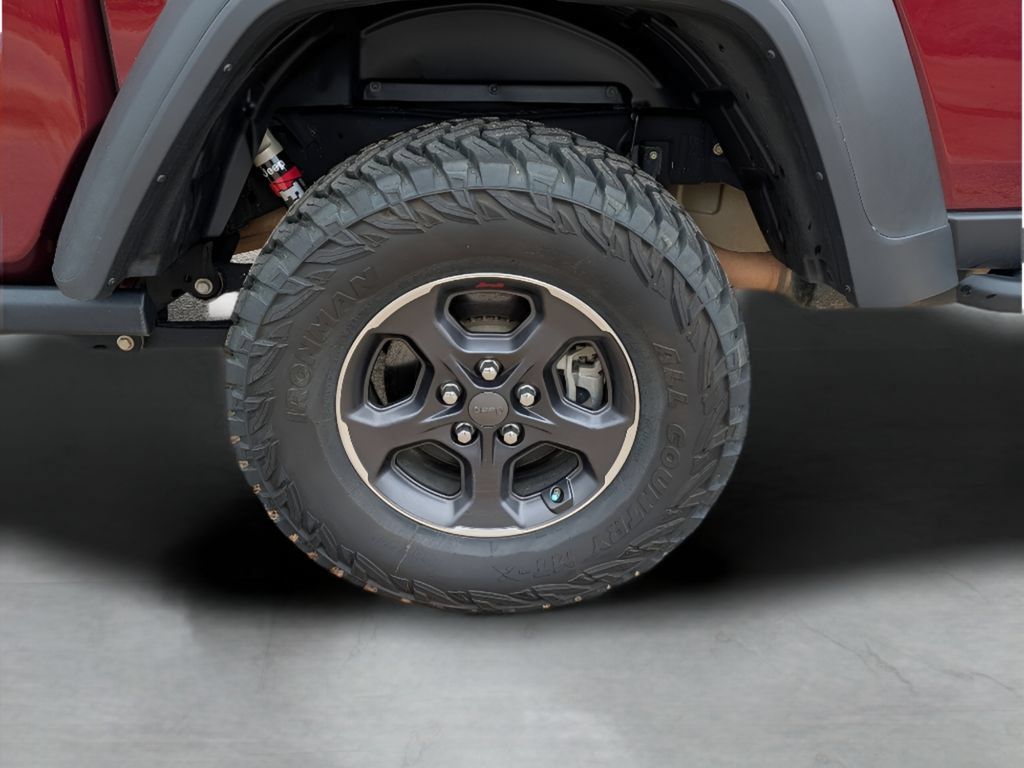 Used 2021 Jeep Gladiator Rubicon AWD/4WD image 3
