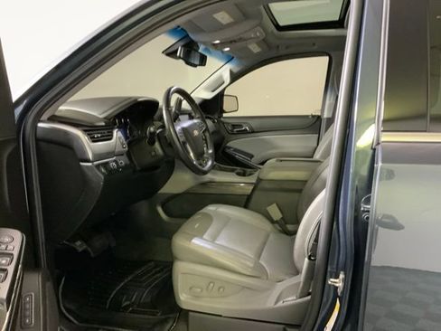 Used 2019 Chevrolet Tahoe LT w/ LT Signature Package AWD/4WD image 15