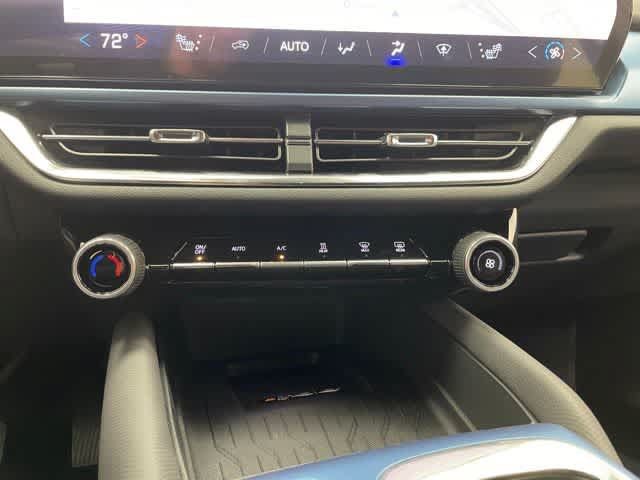 New 2026 Chevrolet Equinox EV LT AWD/4WD image 6