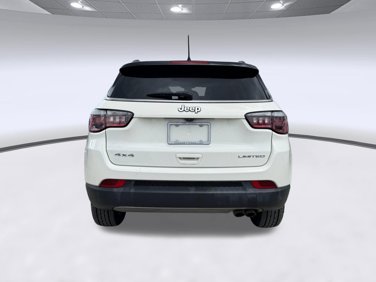 Used 2018 Jeep Compass Limited w/ Navigation Group AWD/4WD image 10