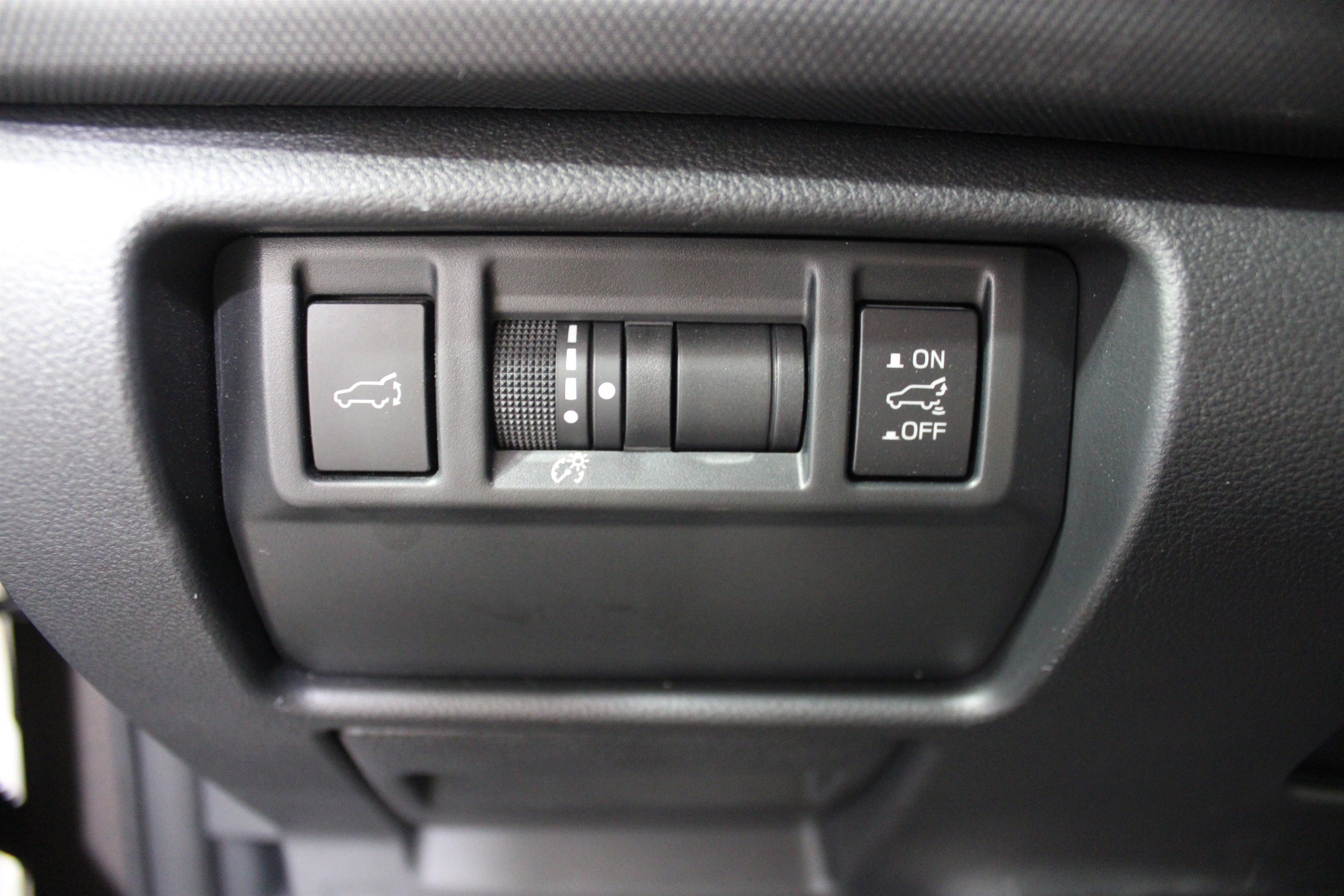 Certified 2025 Subaru Forester Limited AWD/4WD image 17