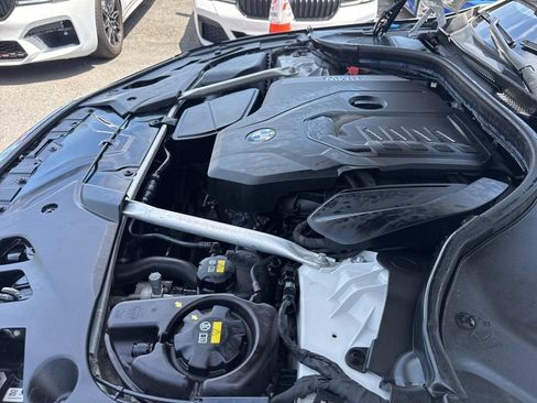 Used 2021 BMW 530i w/ Convenience Package RWD image 40