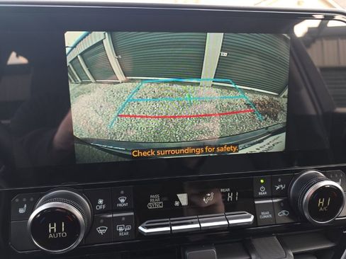 Certified 2026 Toyota Highlander XLE image 24