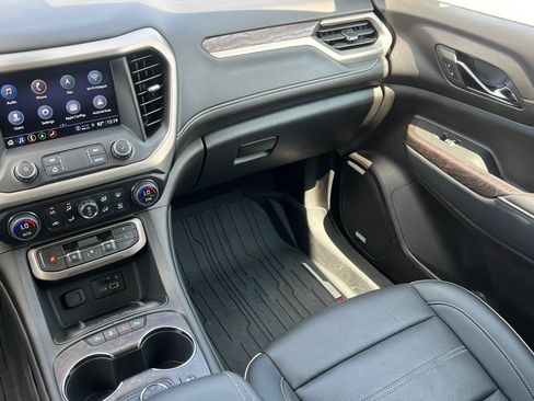 Used 2023 GMC Acadia Denali w/ Denali Ultimate Package AWD/4WD image 38