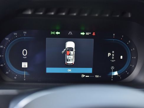 Used 2025 Volvo XC90 B6 Plus image 26