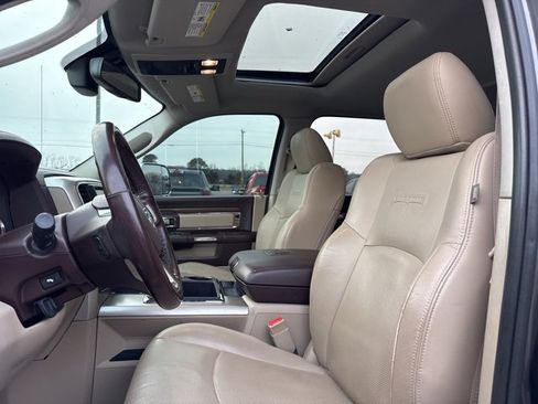 Used 2015 RAM 1500 Laramie w/ Convenience Group image 18