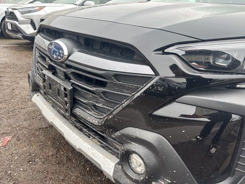 Used 2023 Subaru Outback Limited XT image 3