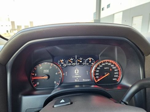 Used 2015 GMC Sierra 2500 Denali w/ Duramax Plus Package image 9