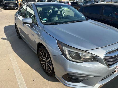 Used 2019 Subaru Legacy 2.5i Premium image 3