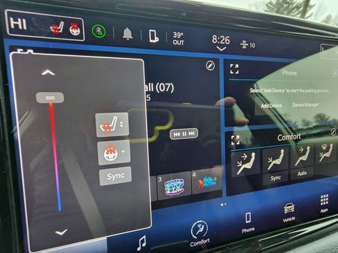 Used 2023 Chrysler Pacifica Touring-L image 30