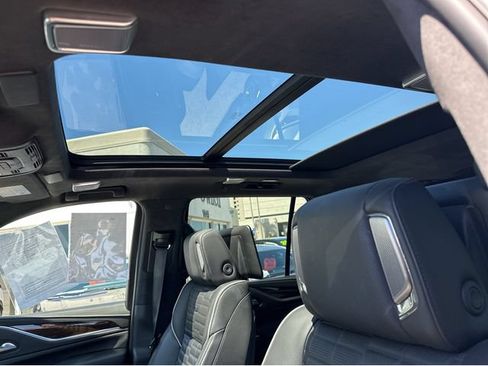 Certified 2024 Cadillac Escalade Sport Platinum w/ LPO, ONYX Package AWD/4WD image 21