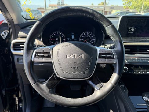 Certified 2022 Kia Telluride EX w/ EX Premium Package AWD/4WD image 12
