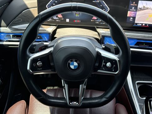Used 2023 BMW 740i image 17