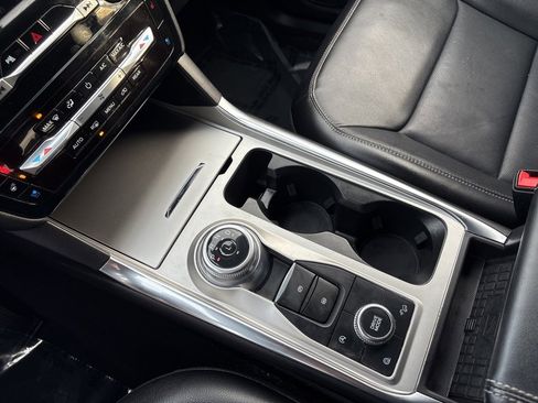 Used 2023 Ford Explorer Limited w/ Limited Technology Package image 18