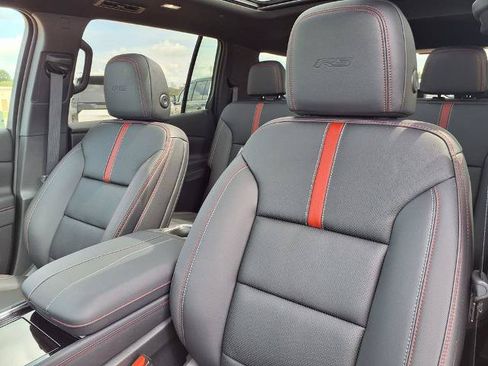 New 2026 Chevrolet Traverse RS w/ LPO, Floor Liner Package AWD/4WD image 27