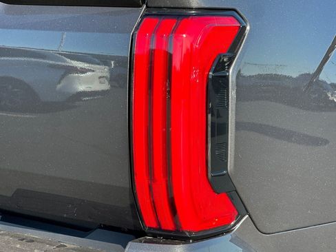 New 2026 Toyota Tundra Platinum AWD/4WD image 31