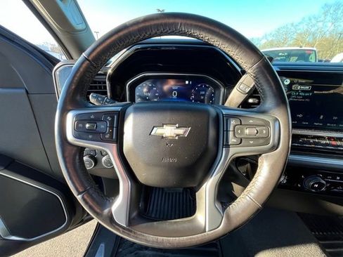 Used 2022 Chevrolet Silverado 1500 LT image 24