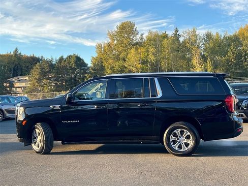 Used 2023 GMC Yukon XL SLE image 6