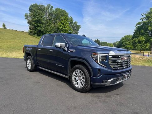 Certified 2023 GMC Sierra 1500 Denali w/ Technology Package AWD/4WD image 1