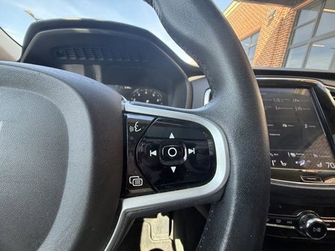 Used 2018 Volvo XC90 T6 Momentum w/ Convenience Package AWD/4WD image 24
