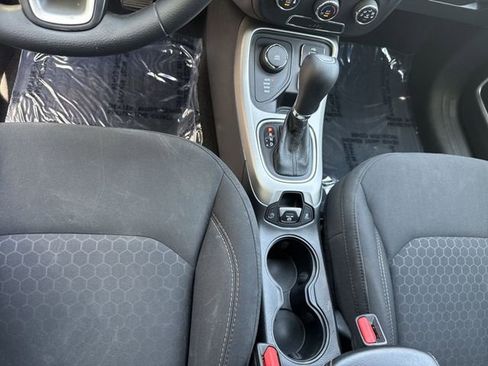 Used 2018 Jeep Compass Sport AWD/4WD image 21