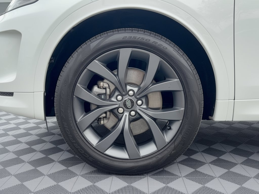 Used 2023 Land Rover Discovery Sport SE R-Dynamic AWD/4WD image 13