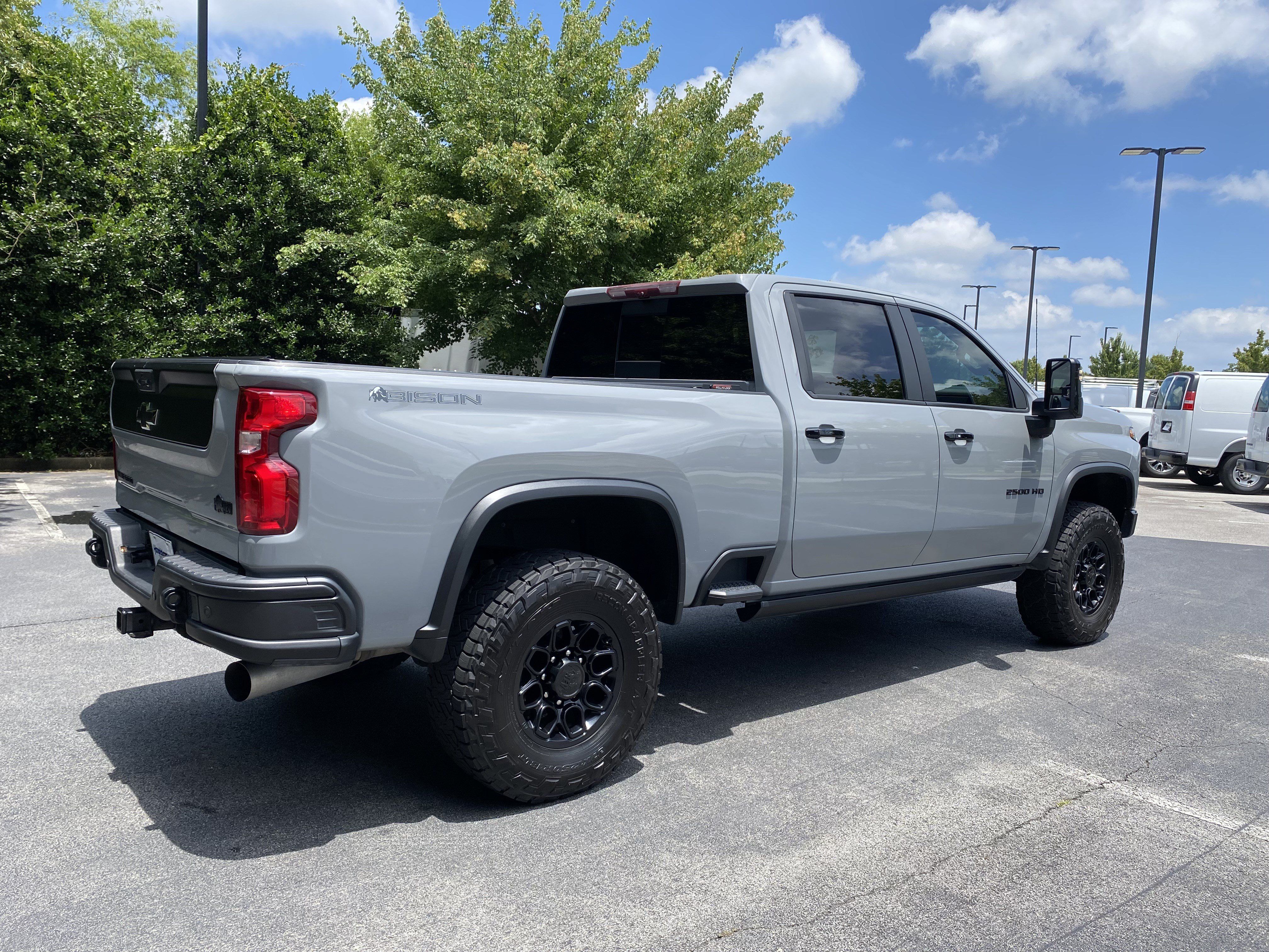 Used 2024 Chevrolet Silverado 2500 ZR2 w/ ZR2 Bison Edition AWD/4WD image 9