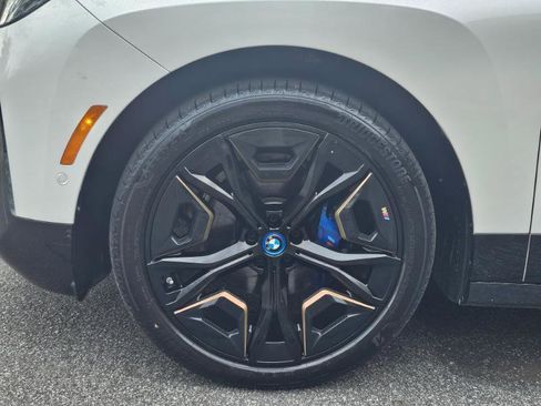 Used 2023 BMW iX M60 w/ Executive Package image 16