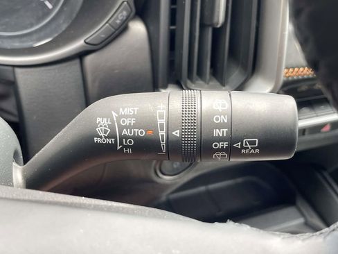Used 2025 MAZDA CX-50 AWD 2.5 Hybrid w/ Premium Pkg image 32