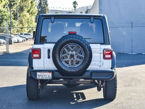 Used 2024 Jeep Wrangler Sport S image 5